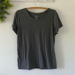 Banana republic, grey t-shirt, size L,